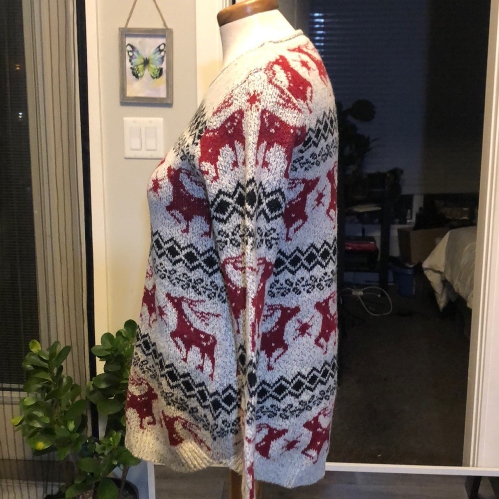 Adorable Christmas Sweater - Picture 2 of 7